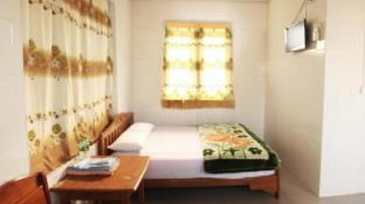 Ever Green Hotel Hsipaw Buitenkant foto